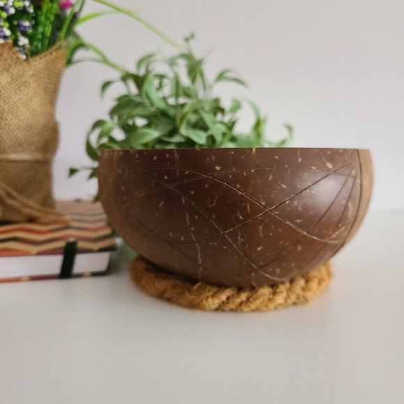 2 Large Coconut bowl, natural handmade, eco friendly, vegan bowl, salad bowl - Picture 6 of 9